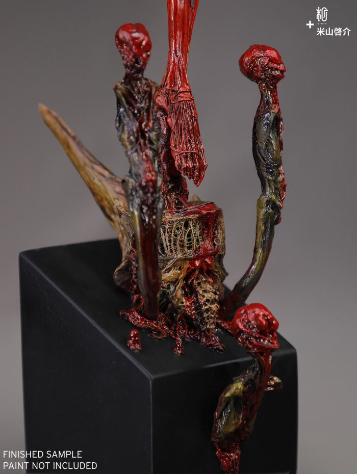 RED STATUE AND CANNON