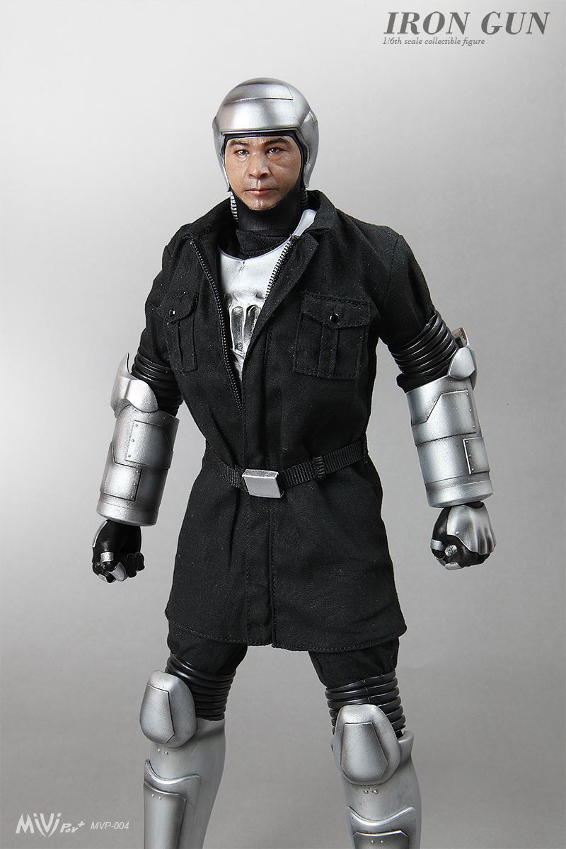 The Man with the Golden Gun 1/6
