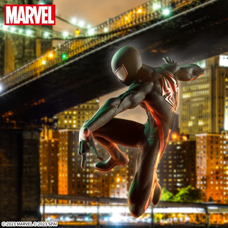 SPIDER-MAN: ACROSS THE SPIDER-VERSE Luminasta Spider-Man & Spider-Gwen