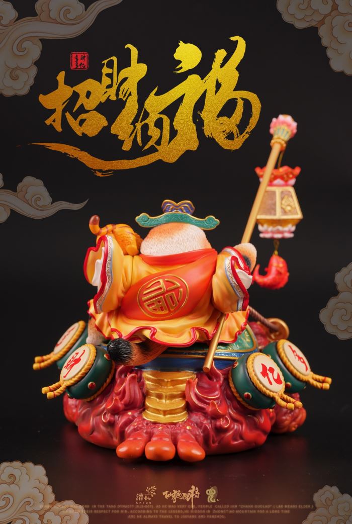 God of Wealth Cat with Multi-billion Statue