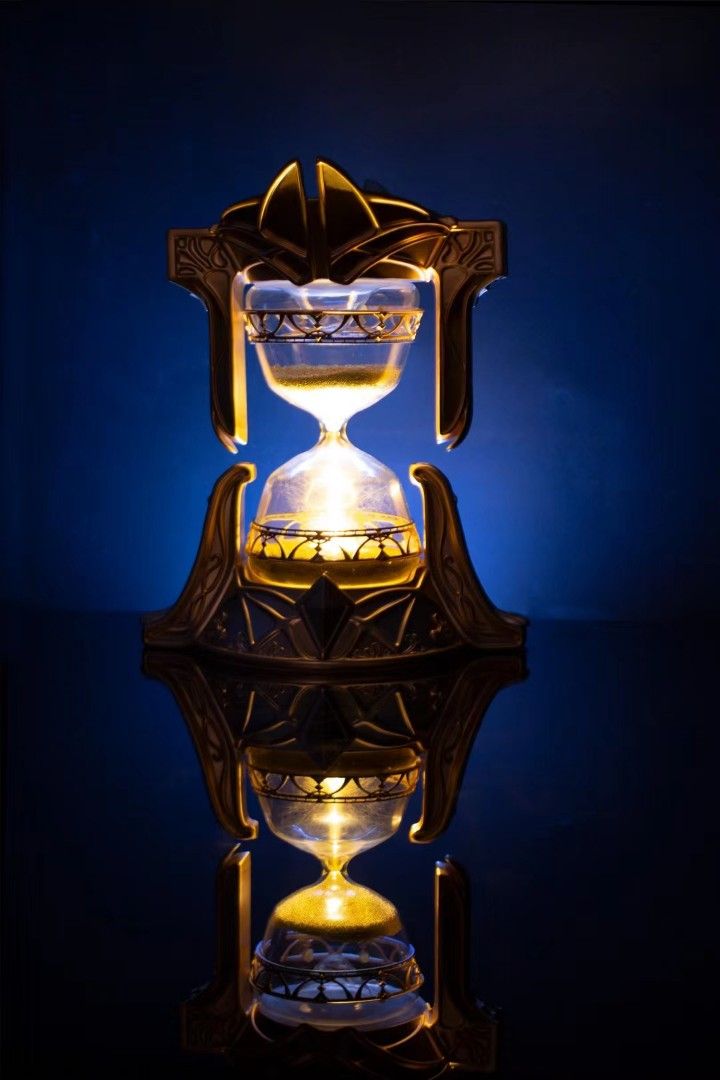 Zhonya's Hourglass - League of Legends