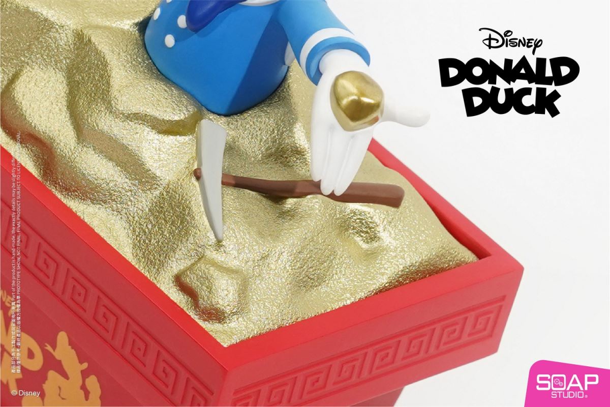 Disney Donald Duck Series - Golden Explorer Ornament