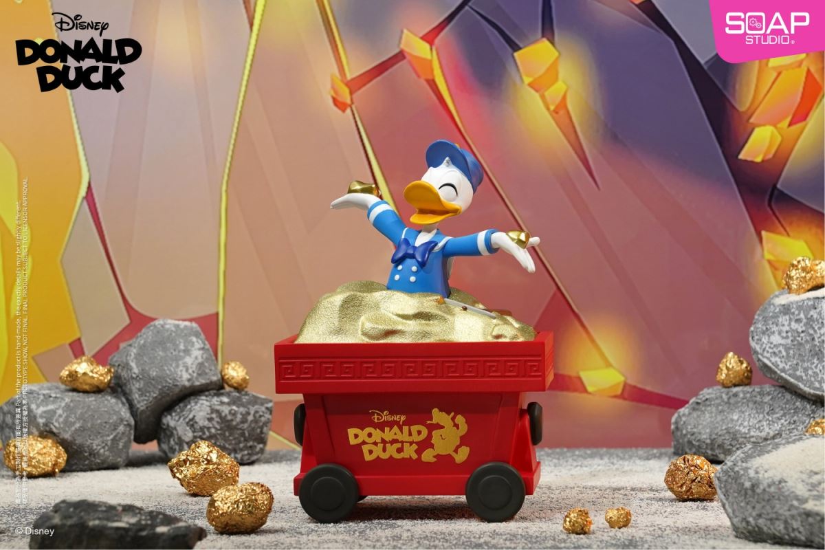 Disney Donald Duck Series - Golden Explorer Ornament