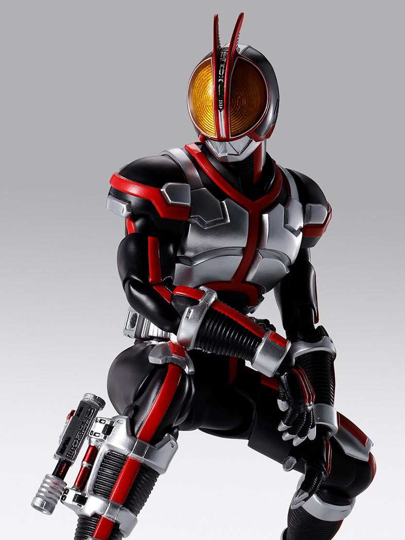 สัมภาษ์พิเศษ เค็นโตะ ฮันดะ เกี่ยวกับฟิกเกอร์ SHFiguarts Kamen Rider Faiz