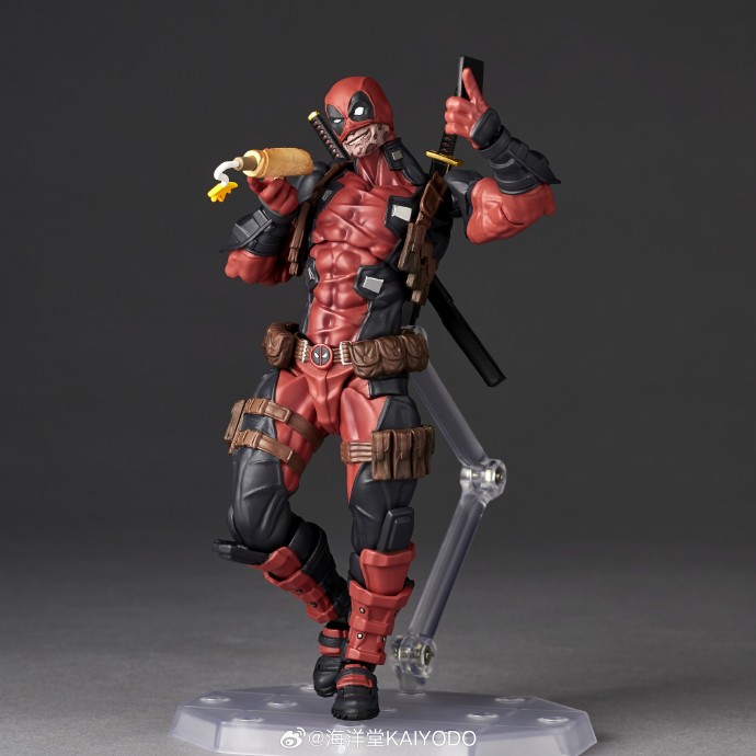 Revoltech Amazing Yamaguchi Attack Titan Deadpool ver 2.5