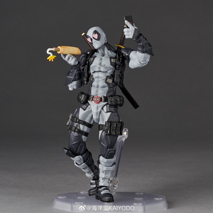 Revoltech Amazing Yamaguchi Attack Titan Deadpool ver 2.5