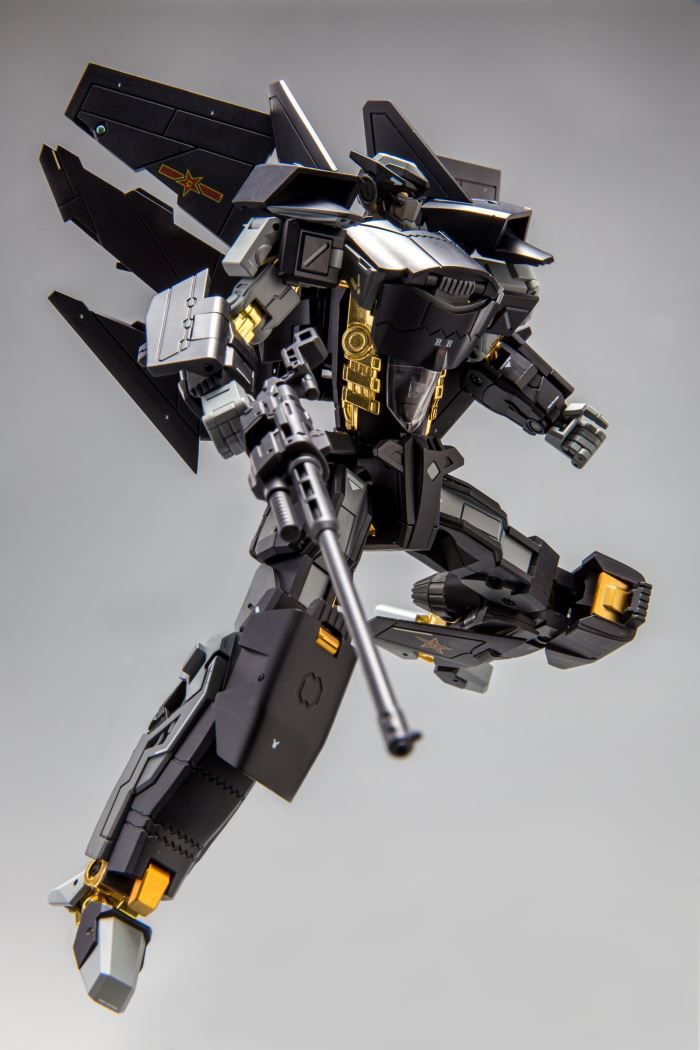 J-20 Black Gold Black Flash Alloy Transformation Fighter
