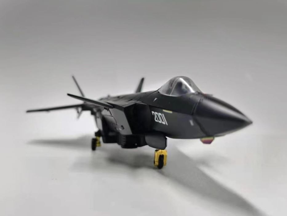 J-20 Black Gold Black Flash Alloy Transformation Fighter