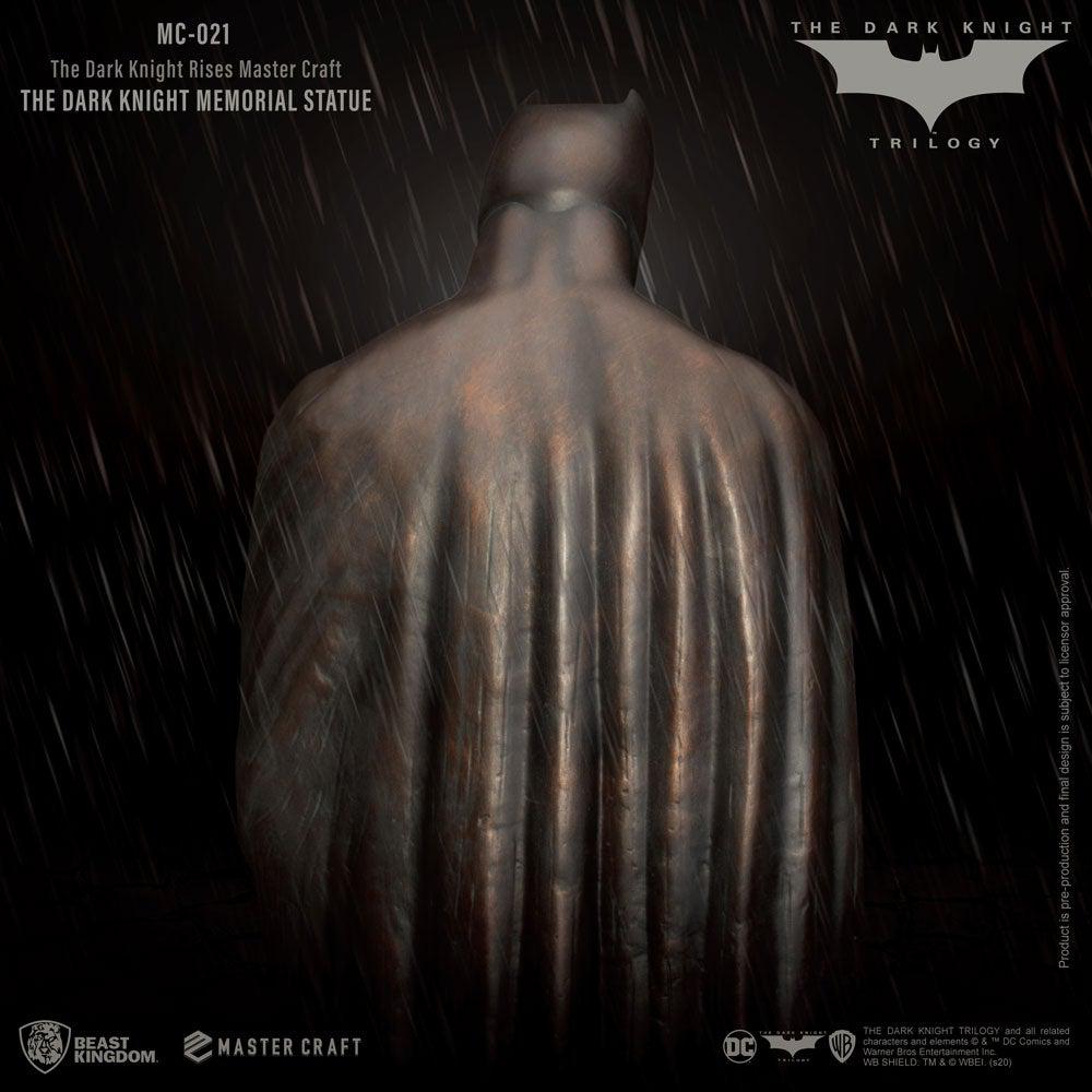 BATMAN: THE DARK KNIGHT MEMORIAL STATUE