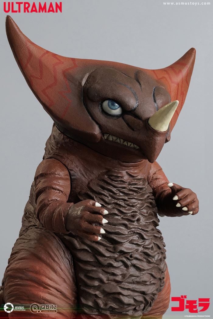 Ultraman Zero (QBXL001), Ultraman Z (QBXL002), Gomora