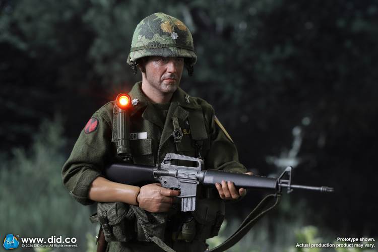 Vietnam War - US Army Lieutenant Colonel Moore 1/6