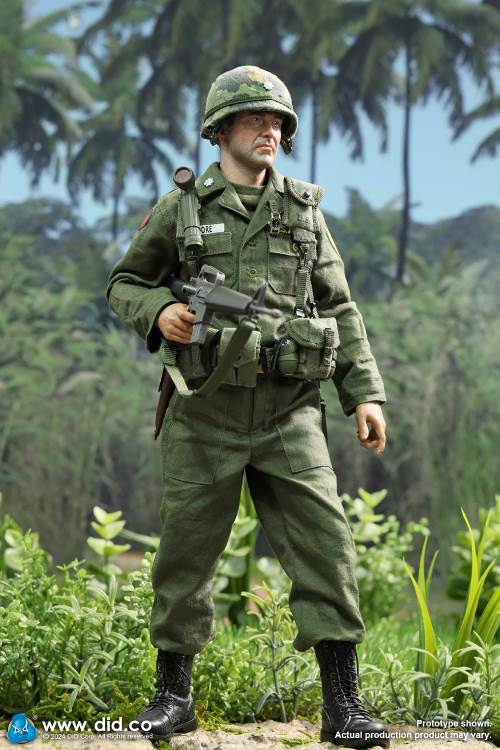 Vietnam War - US Army Lieutenant Colonel Moore 1/6