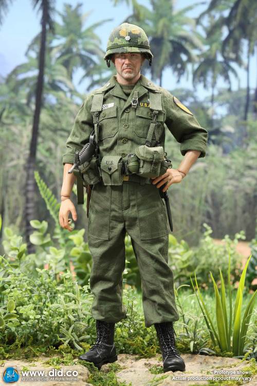 Vietnam War - US Army Lieutenant Colonel Moore 1/6