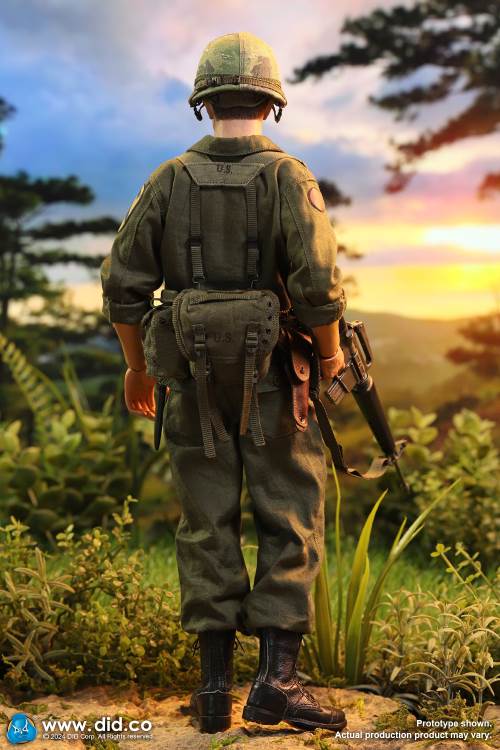 Vietnam War - US Army Lieutenant Colonel Moore 1/6