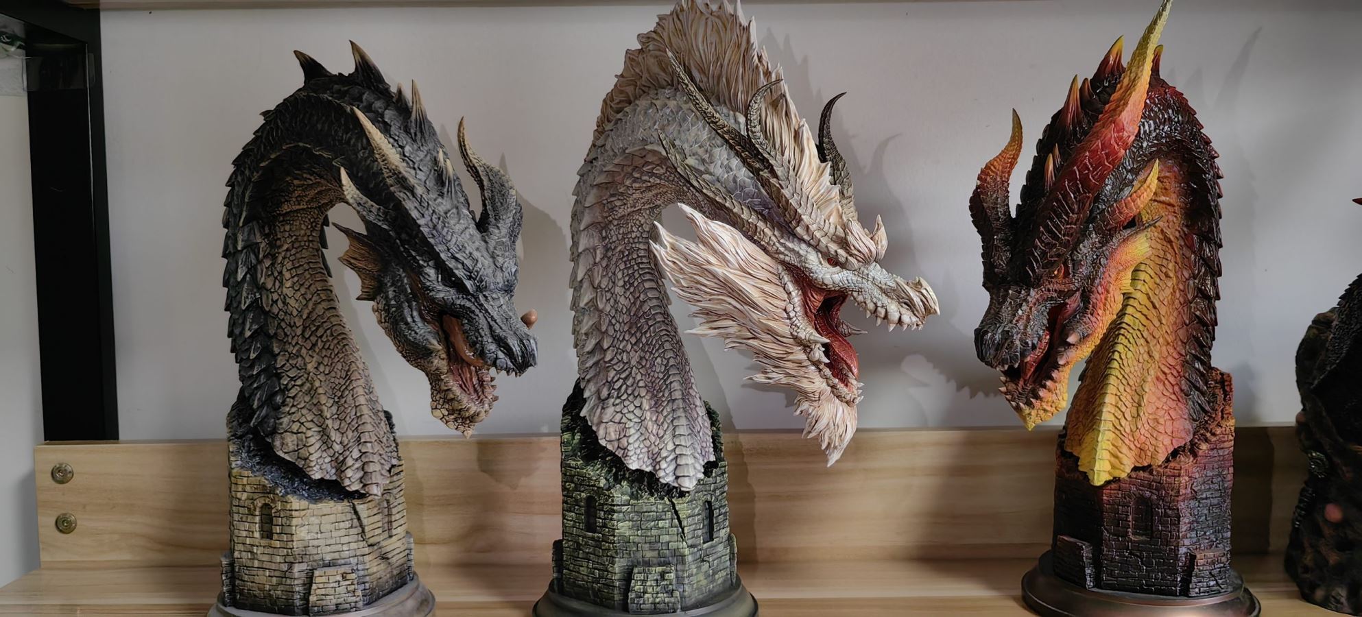 White Fatalis Head Sculpture - Monster Hunter
