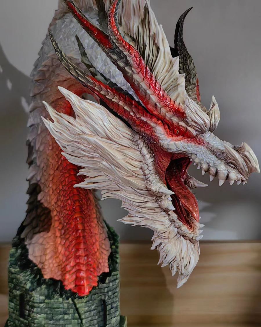 White Fatalis Head Sculpture - Monster Hunter