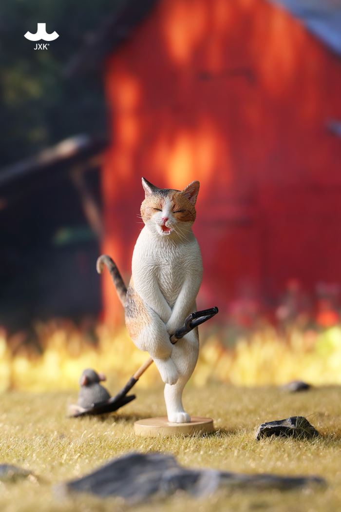 Folded Eared Cat Figurine V2 1/6