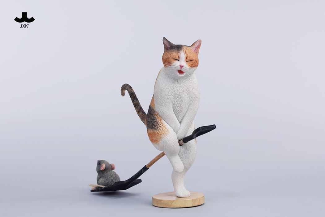 Folded Eared Cat Figurine V2 1/6