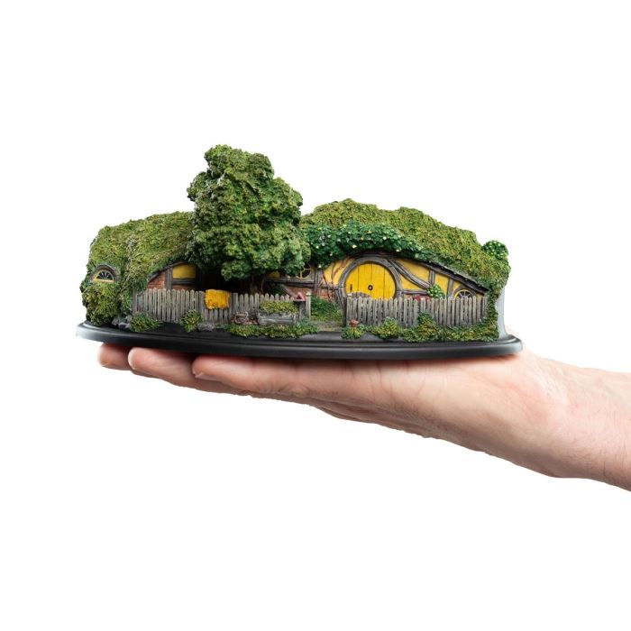 The Lord of the Rings Scene - The Hobbit Cave No. 1/Cave No. 25