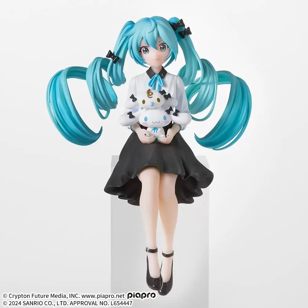 Hatsune Miku x Cinnamoroll Posing Ver