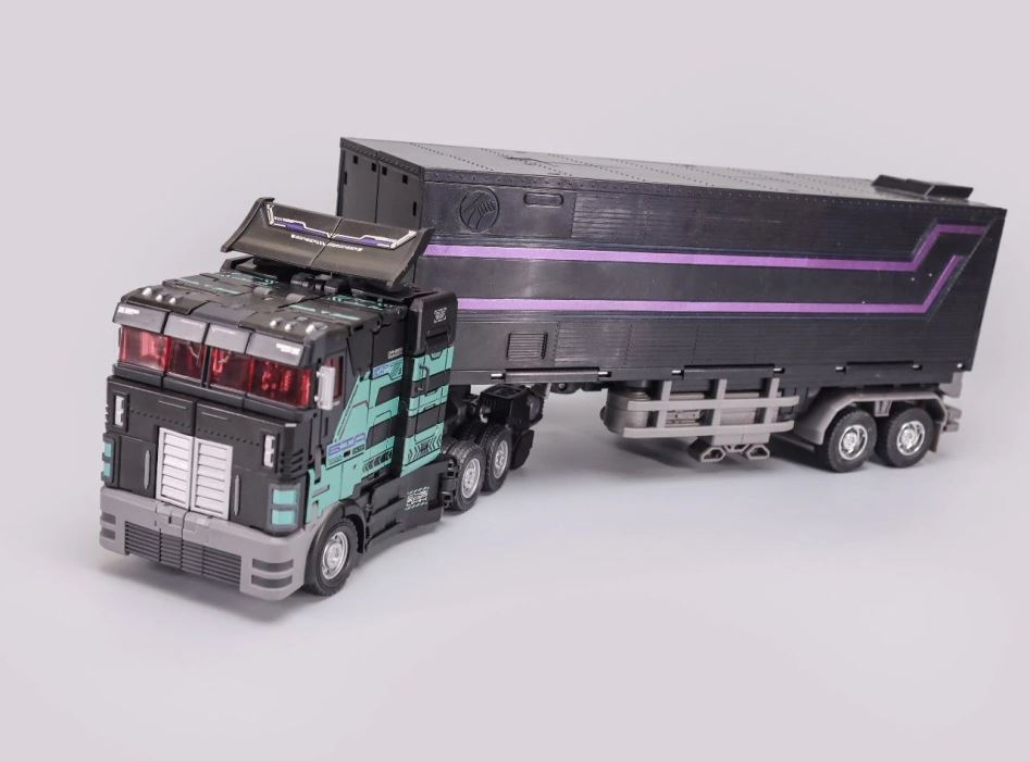 UITRA MAXMAS Optimus Prime - Transformers