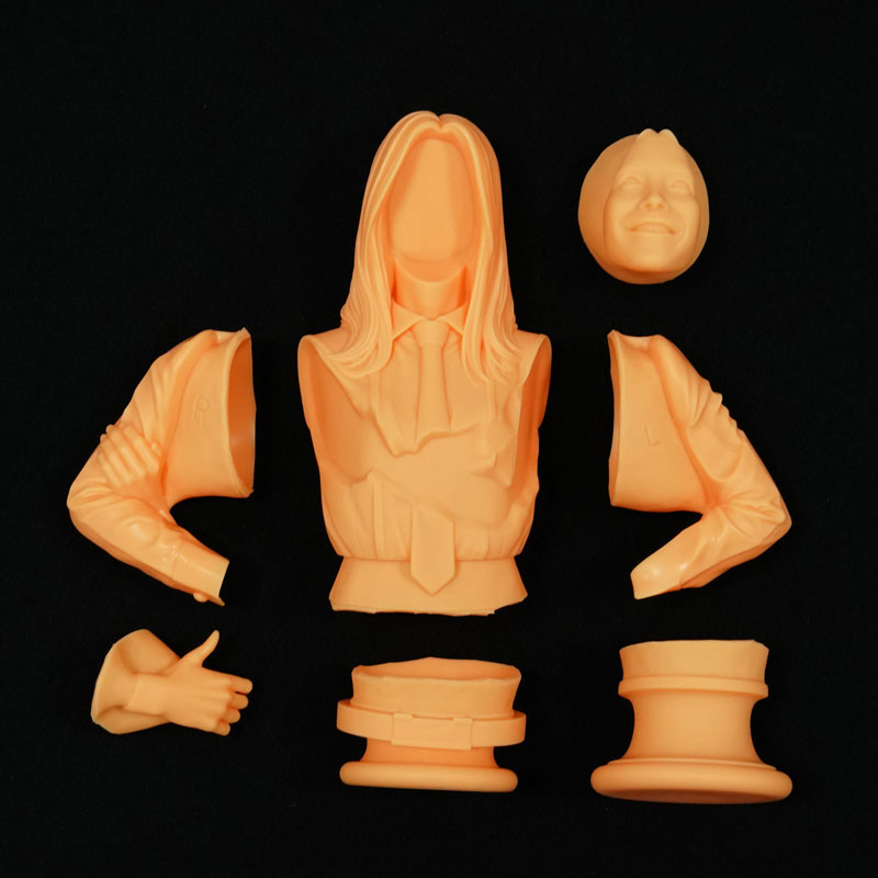 Short Size Kit Ultraman Akiko Fuji Upper Body Statue