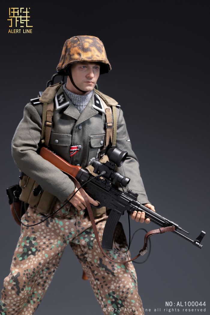 World War II German Waffen SS Soldier 1/6
