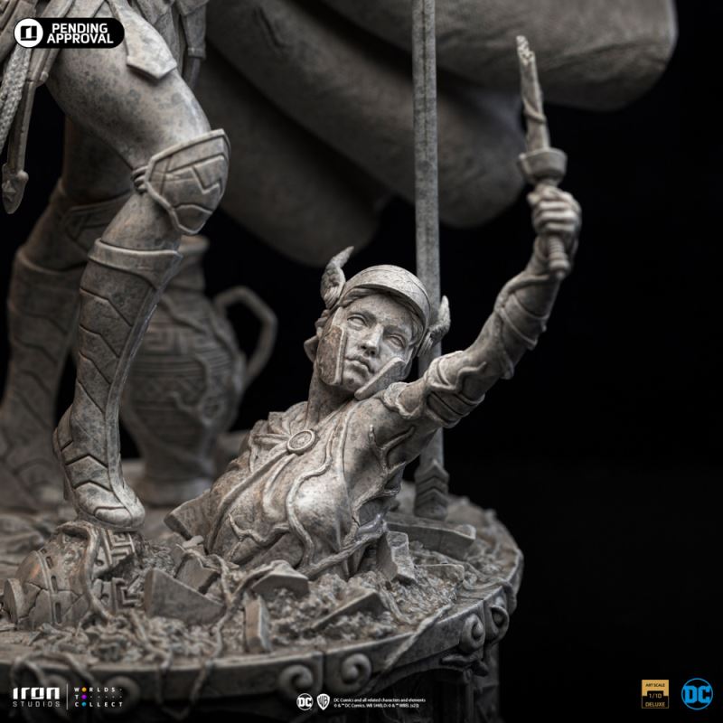 WONDER WOMAN UNLEASHED (MARBLE EDITION)