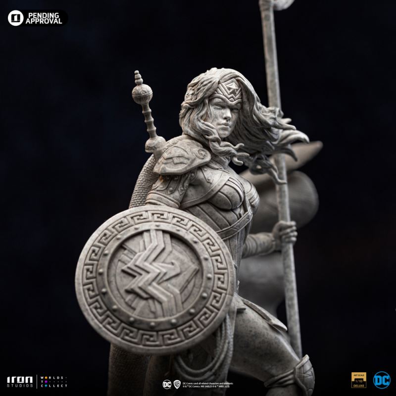 WONDER WOMAN UNLEASHED (MARBLE EDITION)