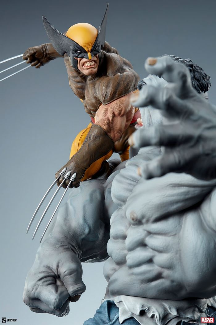 Grey Hulk vs Wolverine