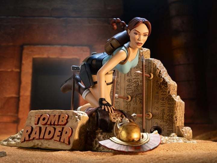 Tomb Raider Lara Croft (Classic Era) Statue