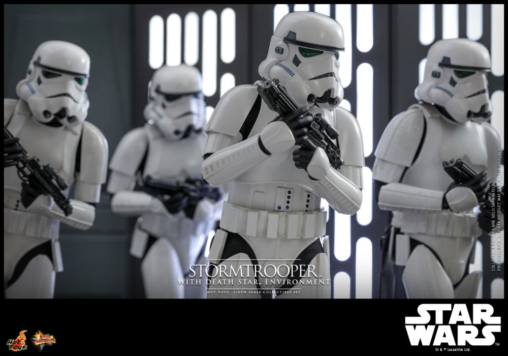 STORMTROOPER WITH DEATH STARTM - STAR WARS