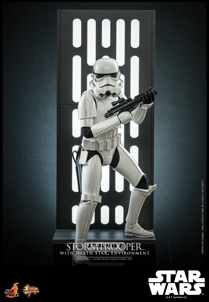 STORMTROOPER WITH DEATH STARTM - STAR WARS