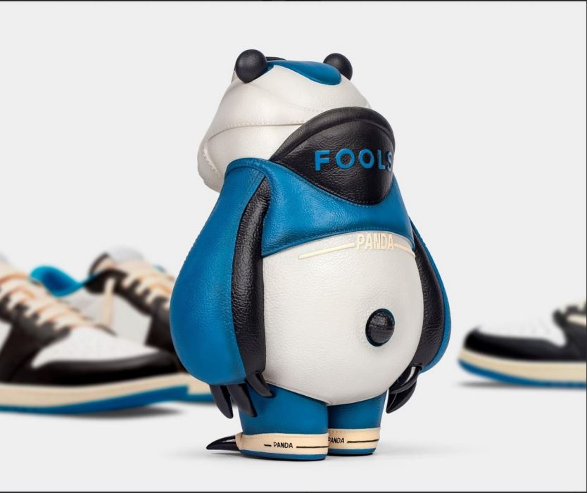 PANDA NAVY Trendy vs. Fool's Blue Panda