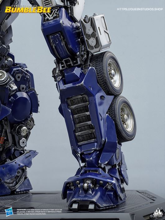 Optimus Prime Human-Size Statue