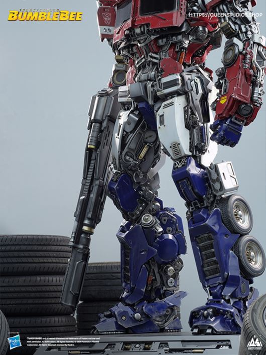 Optimus Prime Human-Size Statue