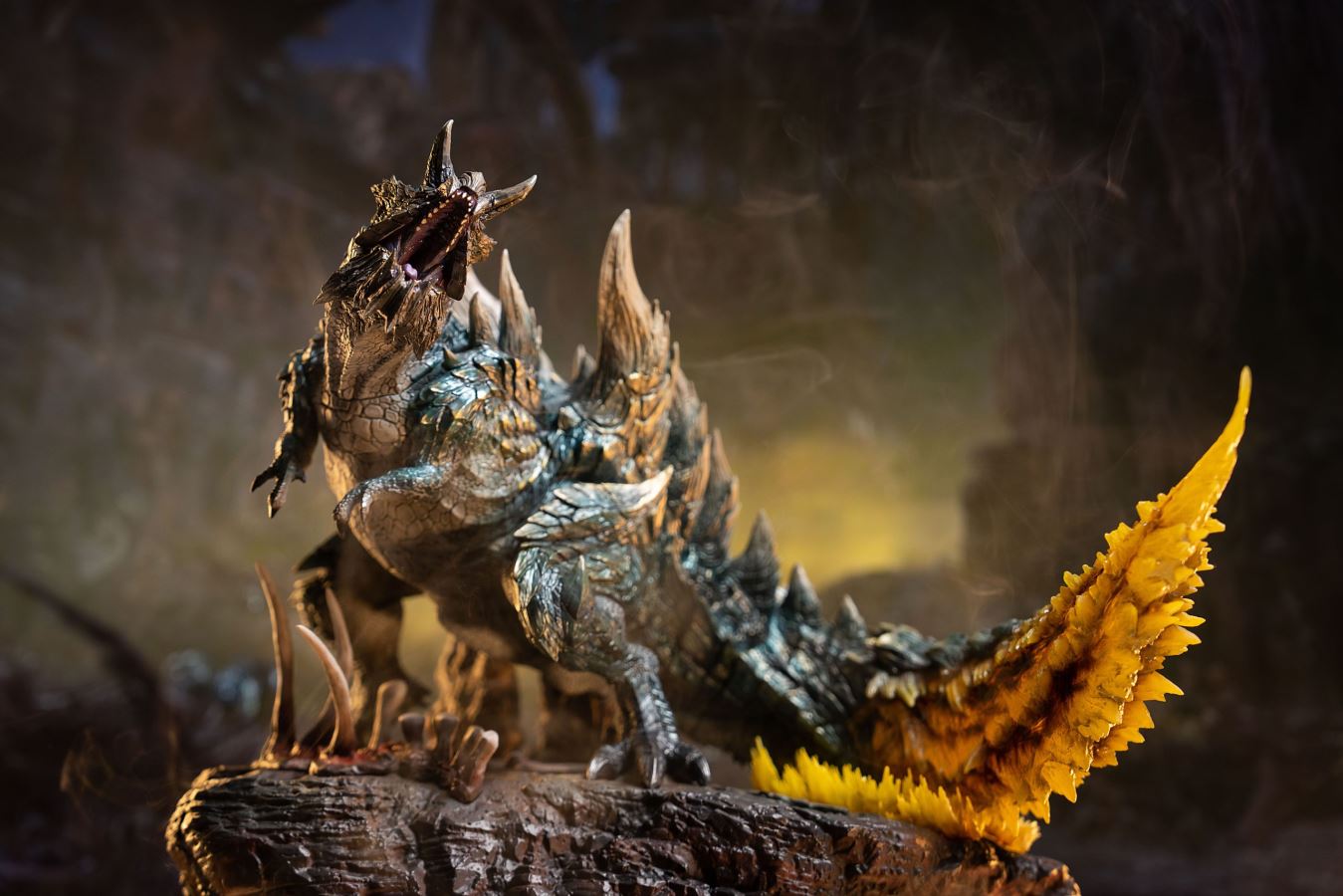 Glavenus & Acidic Glavenus - MonsterHunter