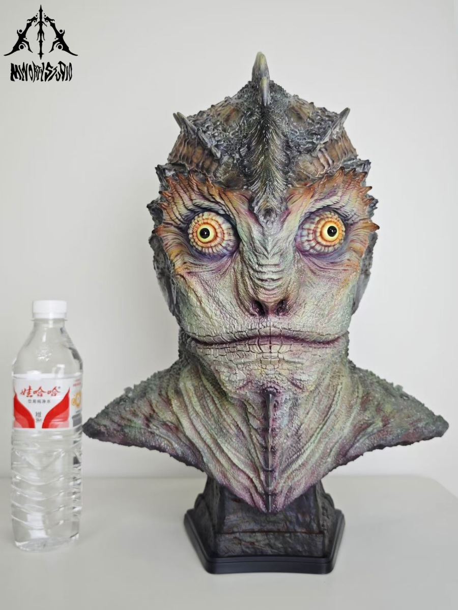 Chameleon Man 1/1 Bust