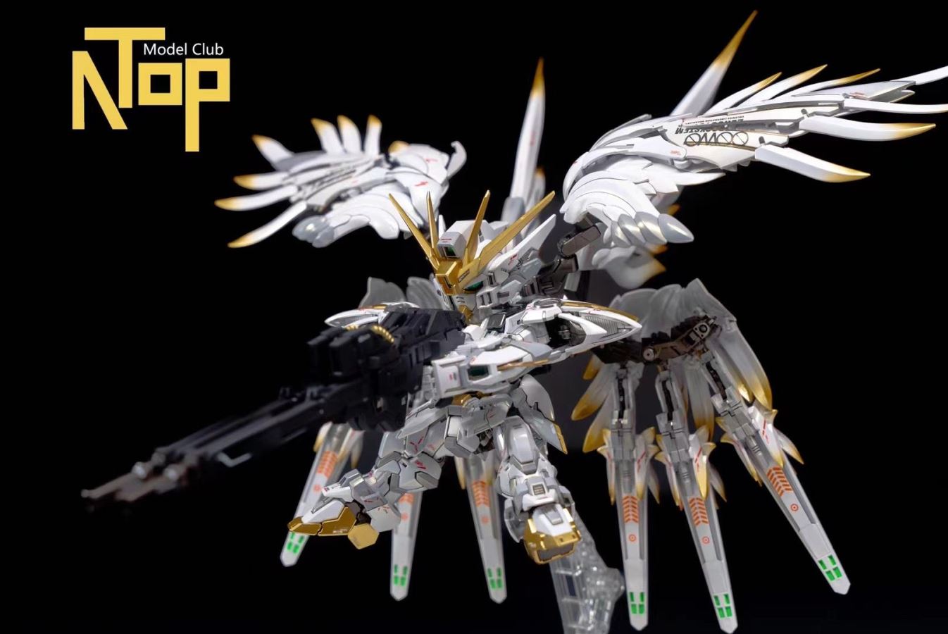MGSD Wing Gundam Zero Custom Snow White Version with Shortened Twin Buster Rifle