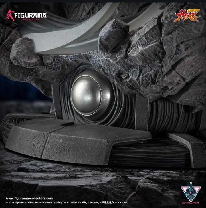 Guyver Store X Figurama Collectable 1:6 Guyver 1 vs Guyot with LED
