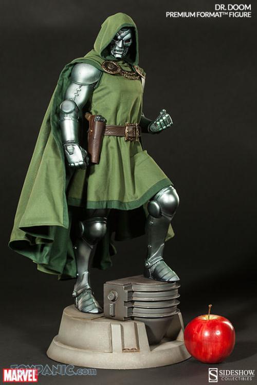 Dr. Doom Premium Format Figure