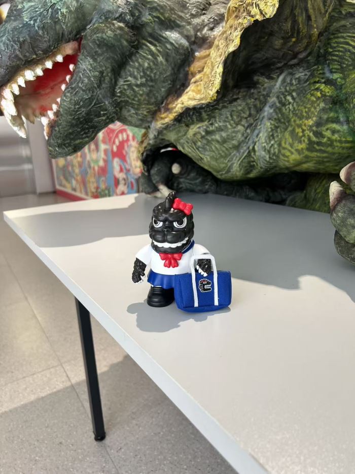 Mini Crazilla Girl