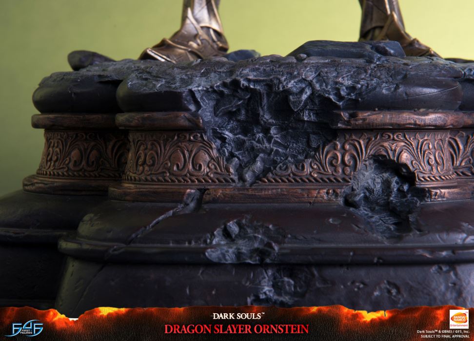 Dragon Slayer Ornstein - Dark Souls