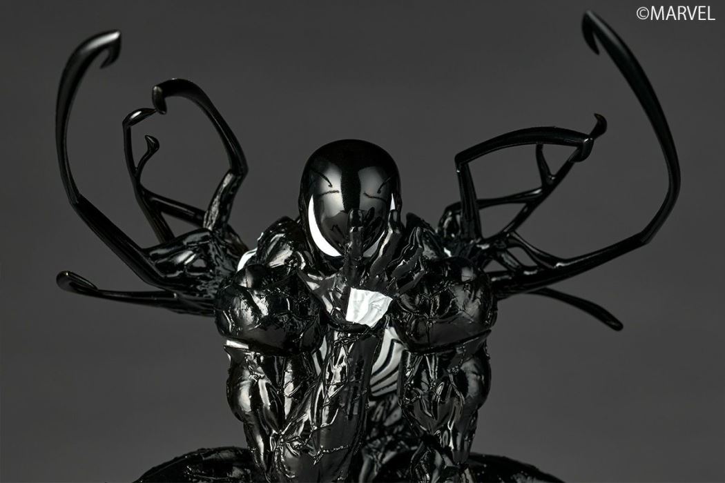 Revoltech Amazing Yamaguchi Symbiote Spider-Man