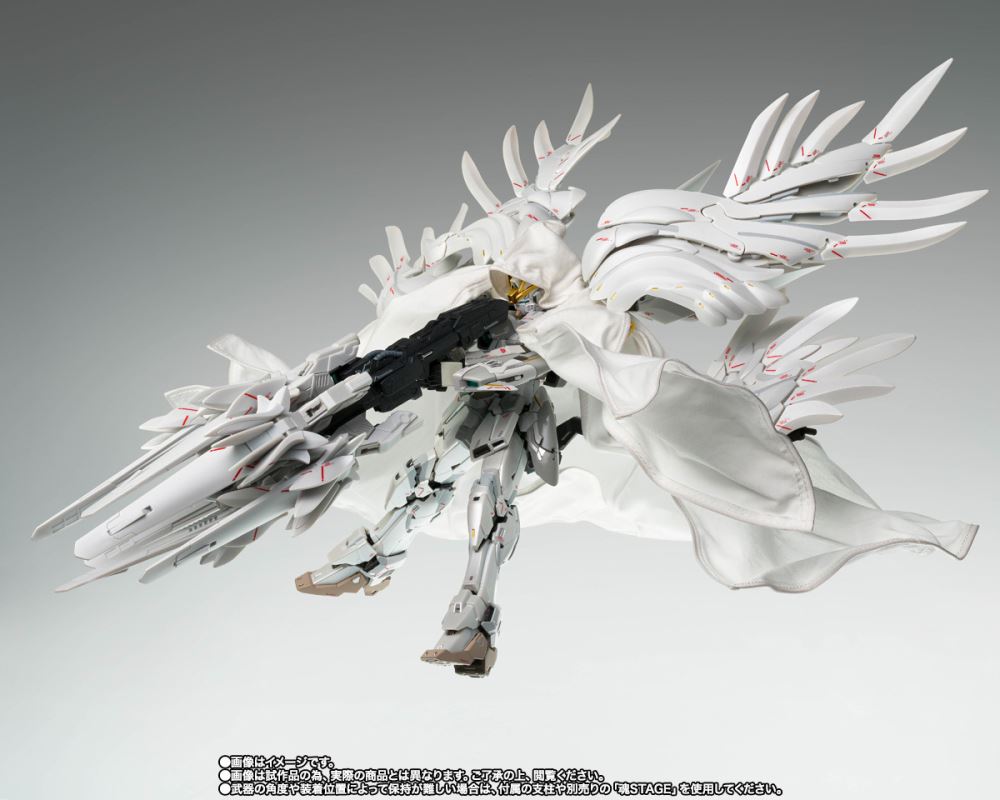 GUNDAM FIX FIGURATION METAL COMPOSITE Wing Gundam Zero Cloaked Custom