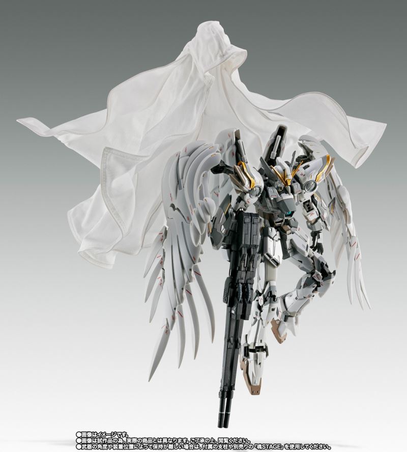 GUNDAM FIX FIGURATION METAL COMPOSITE Wing Gundam Zero Cloaked Custom