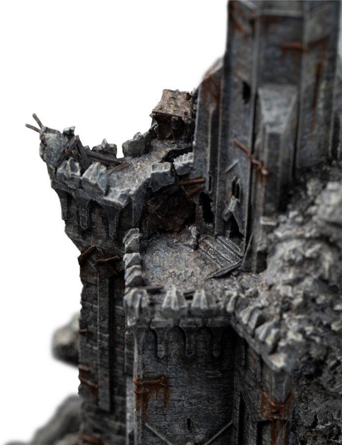 The Lord of the Rings - Cirith Ungol Scene Statue