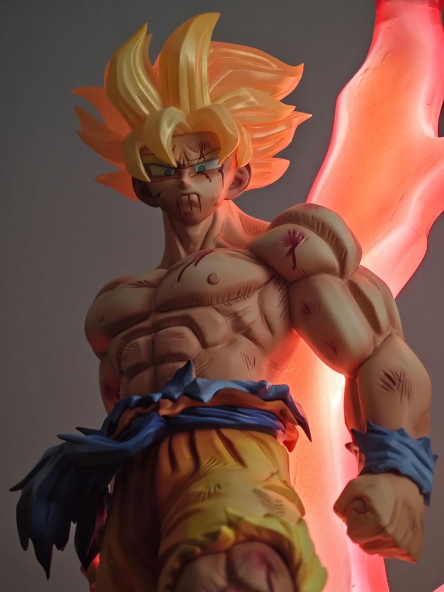 Super Saiyan Goku - Dragon Ball