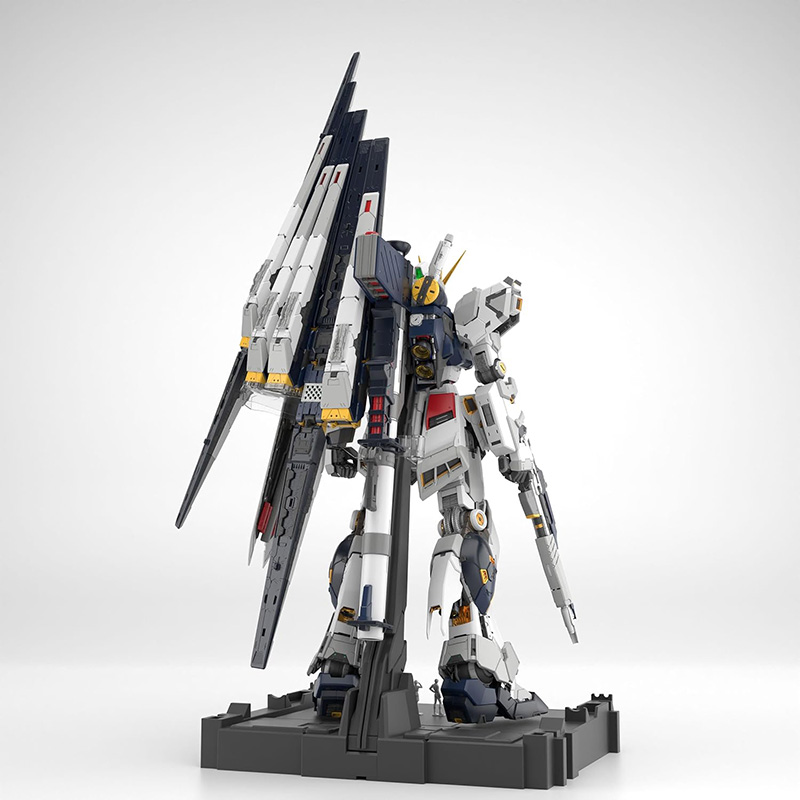 PG UNLEASHED Mobile Suit Gundam Char's Counterattack Nu Gundam 1/60
