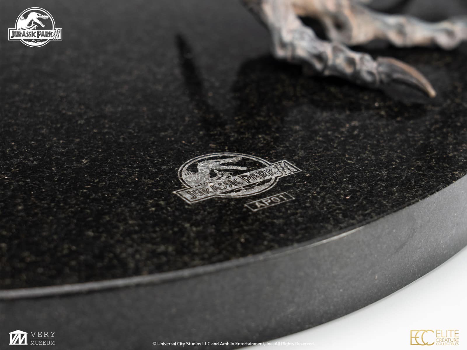 Bronze Spinosaurus Skeleton - Jurassic Park III 1/12